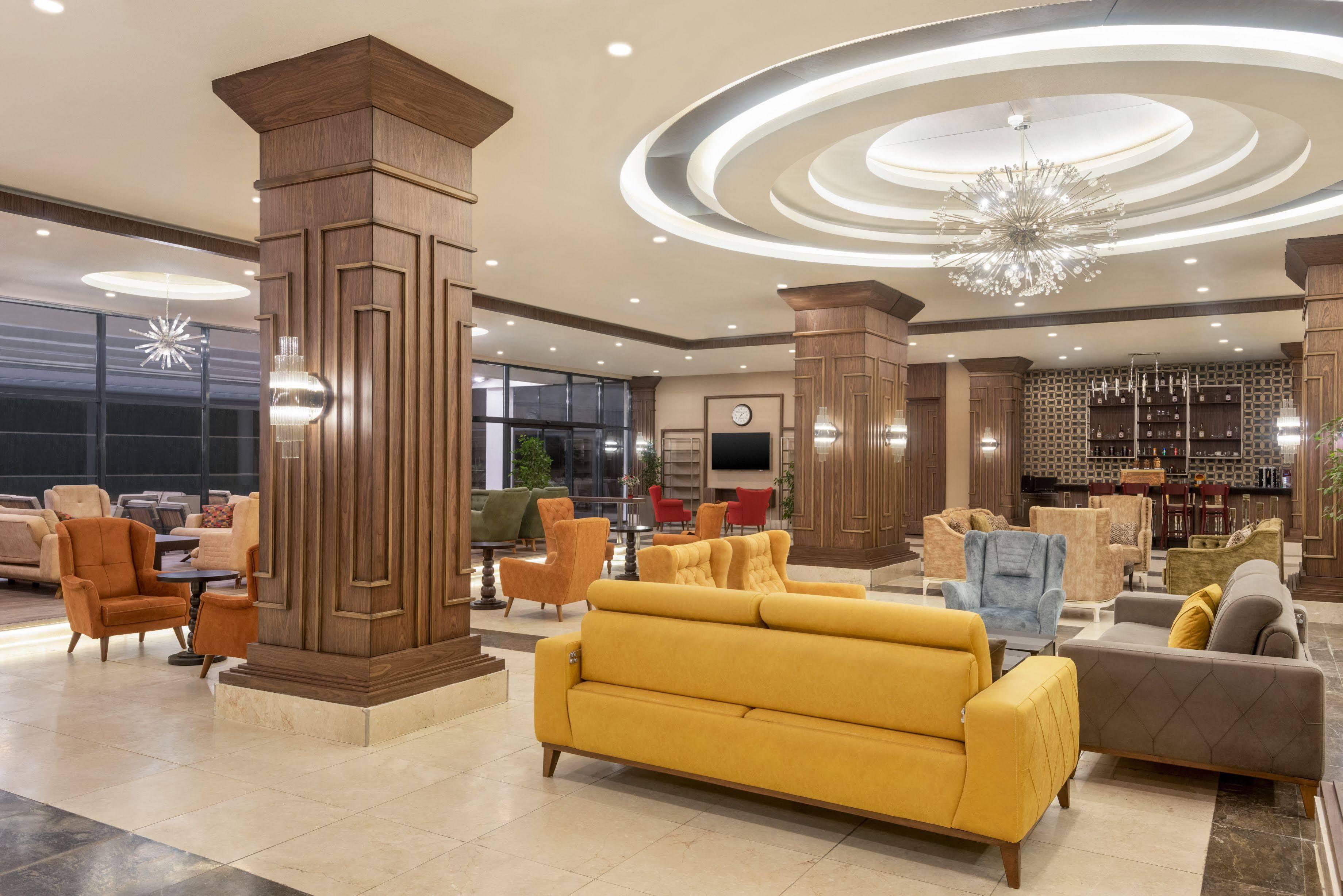 Ramada Resort By Wyndham Unye Zewnętrze zdjęcie