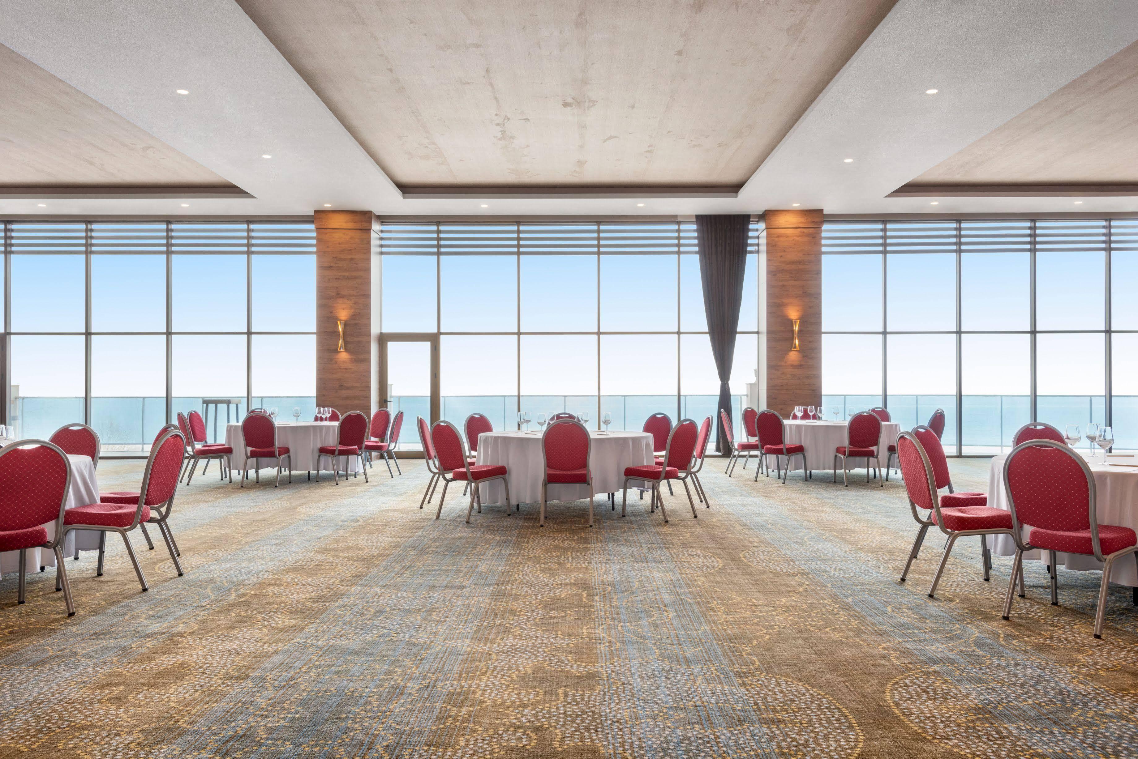 Ramada Resort By Wyndham Unye Zewnętrze zdjęcie
