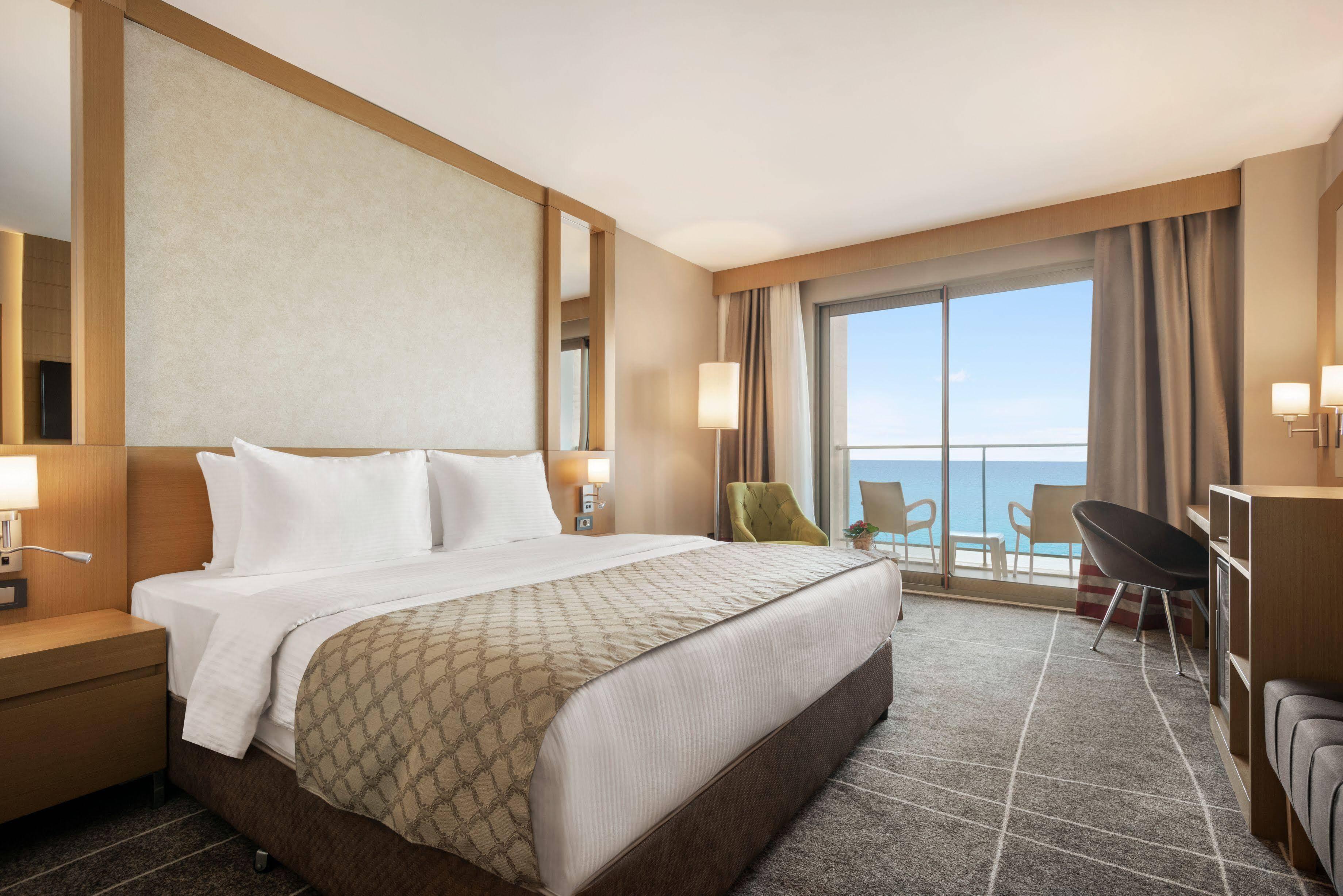 Ramada Resort By Wyndham Unye Zewnętrze zdjęcie