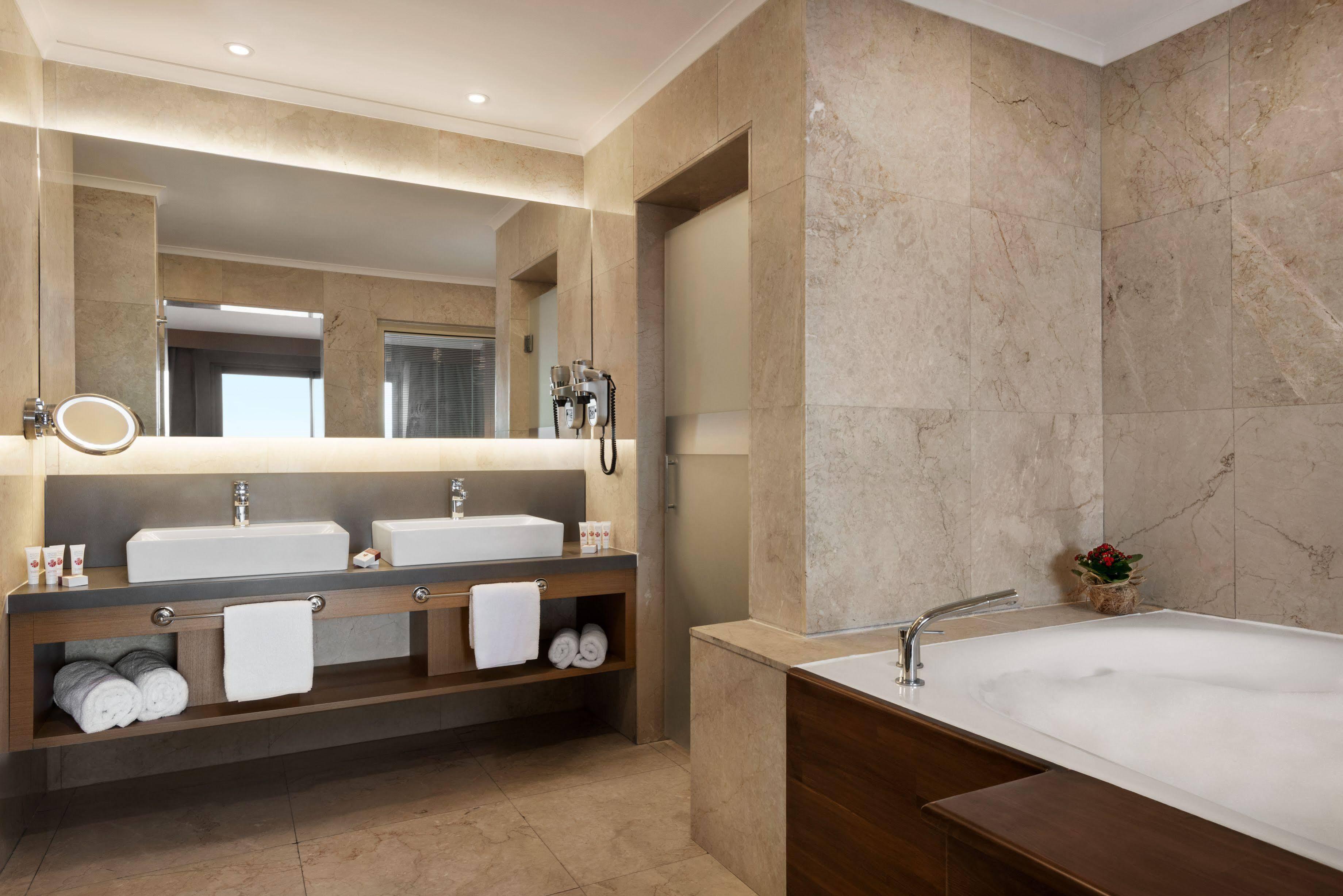Ramada Resort By Wyndham Unye Zewnętrze zdjęcie