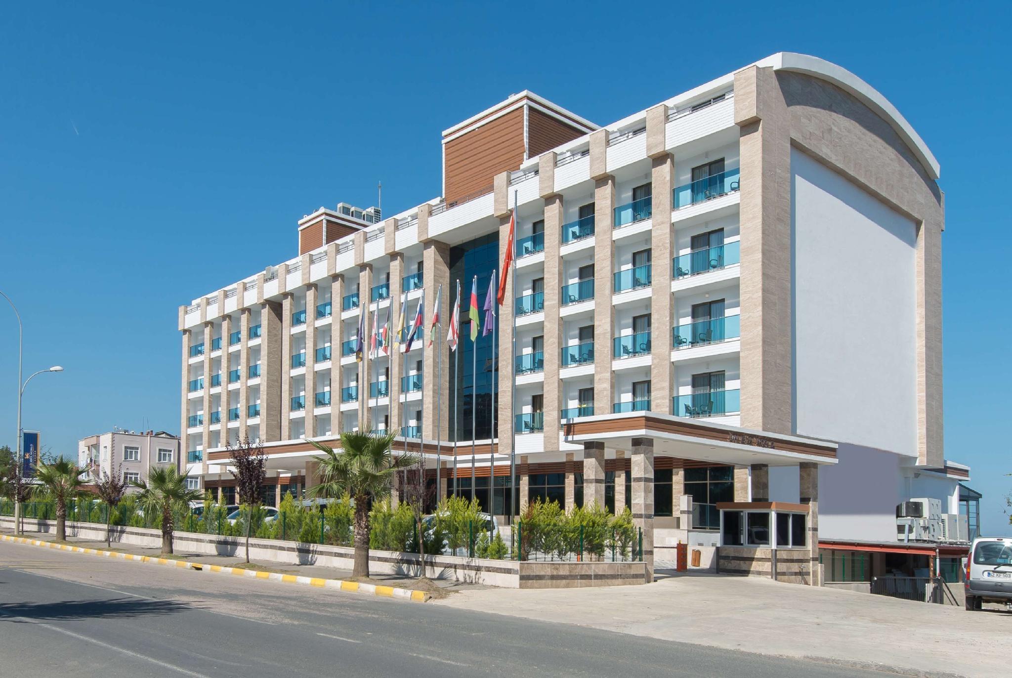 Ramada Resort By Wyndham Unye Zewnętrze zdjęcie