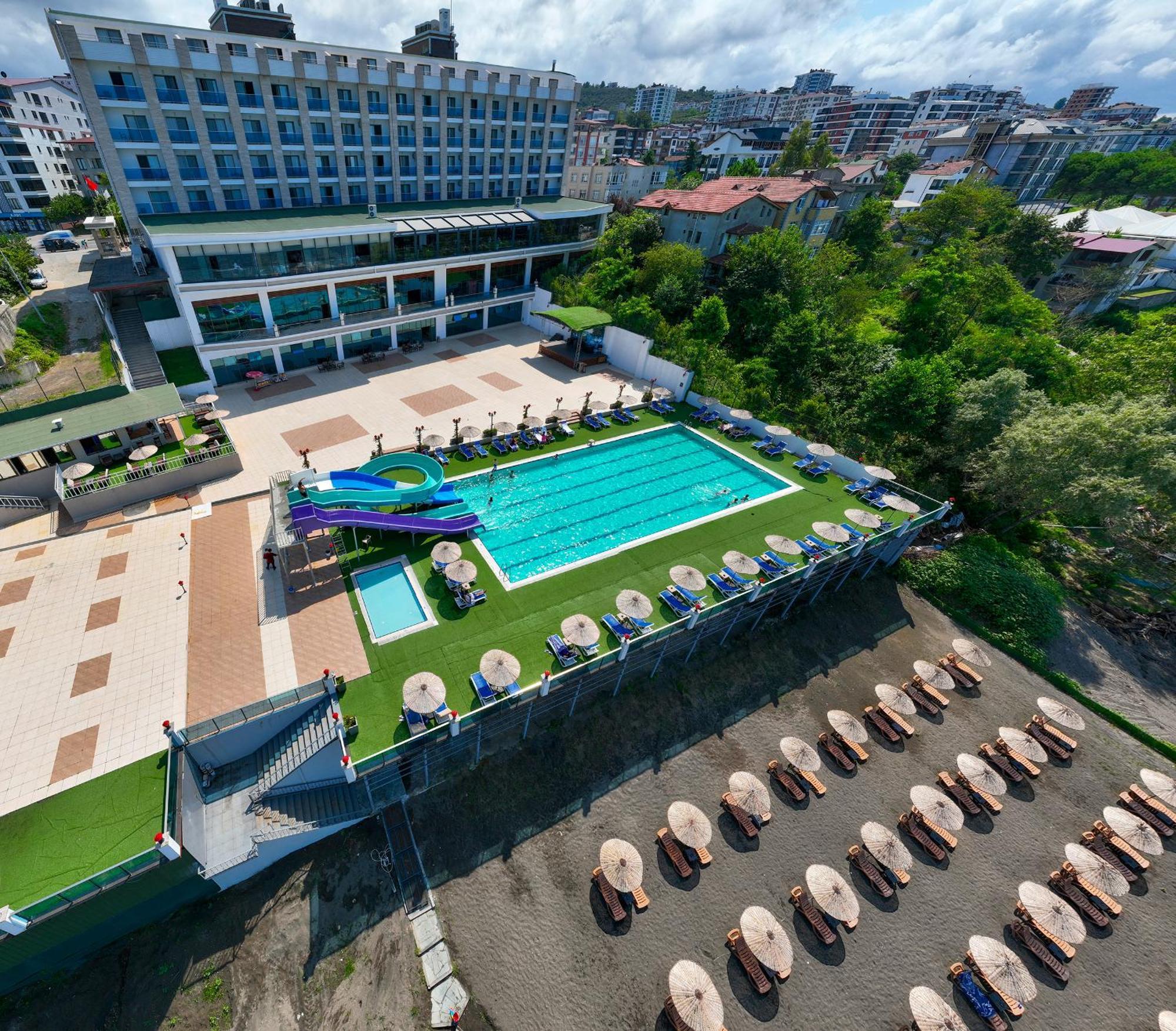 Ramada Resort By Wyndham Unye Zewnętrze zdjęcie