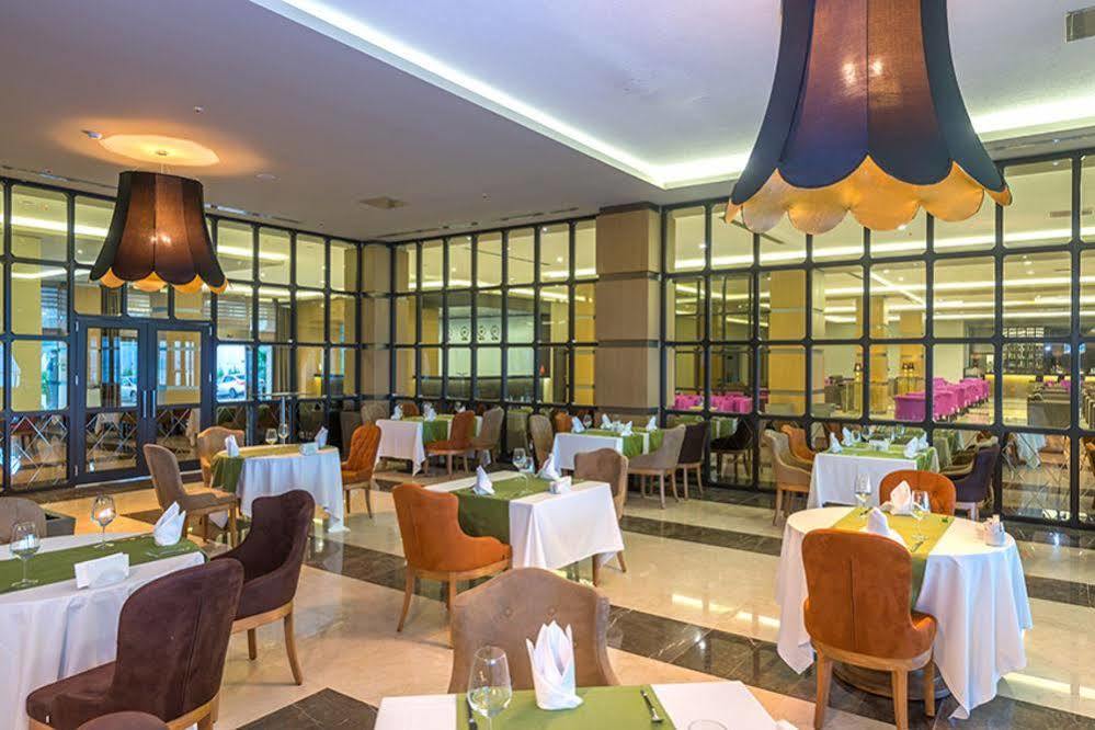Ramada Resort By Wyndham Unye Zewnętrze zdjęcie