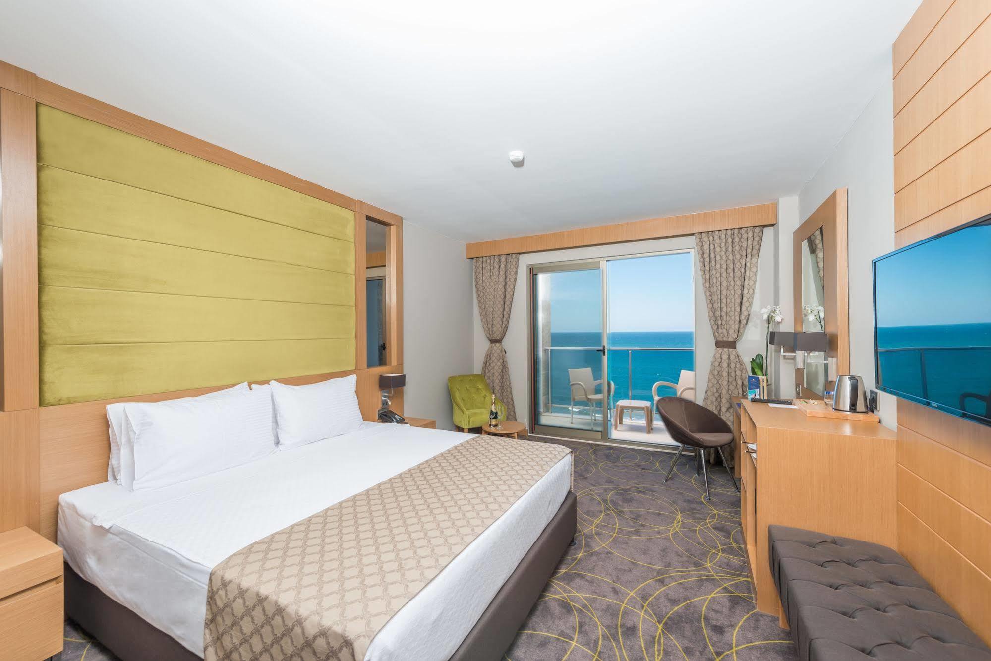 Ramada Resort By Wyndham Unye Zewnętrze zdjęcie