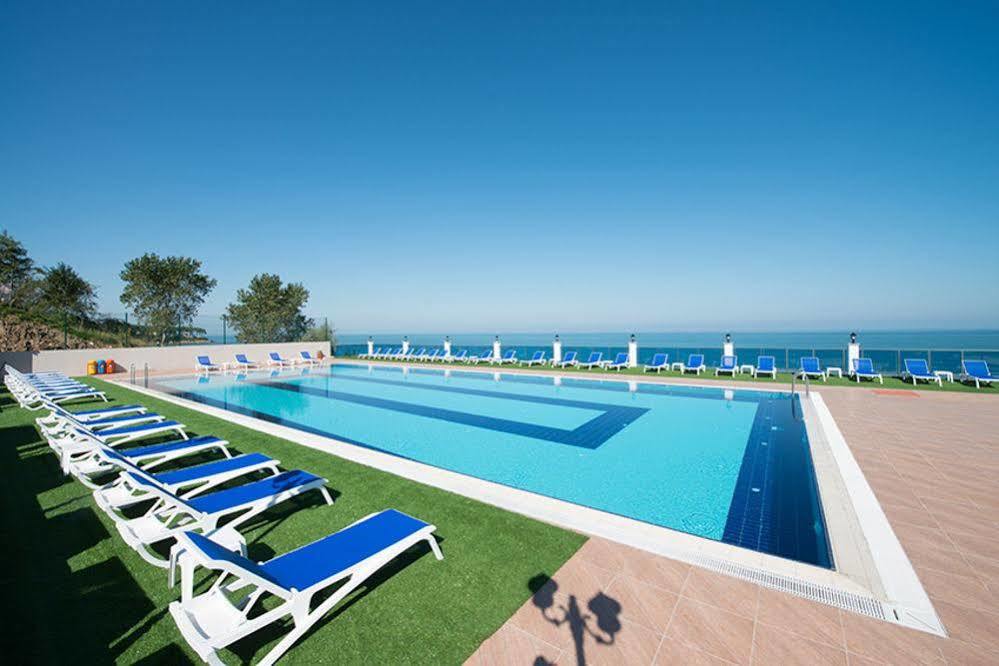 Ramada Resort By Wyndham Unye Zewnętrze zdjęcie
