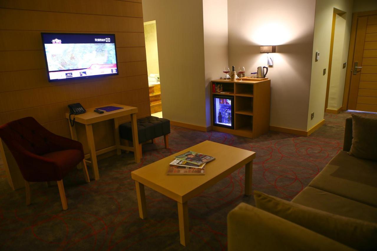 Ramada Resort By Wyndham Unye Zewnętrze zdjęcie